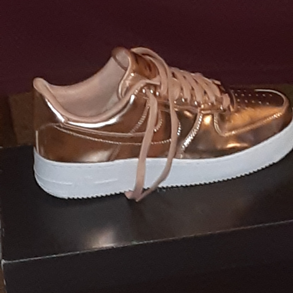 Rose Gold Air Force 1